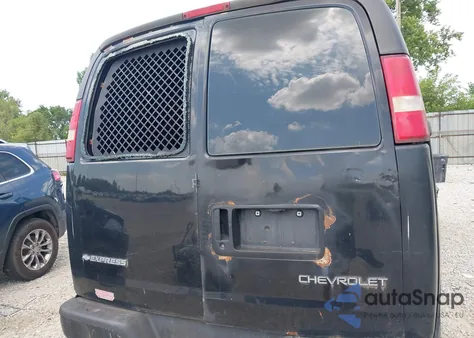 2006 Chevrolet Express Work Van из США, поврежденный, VIN 1GCGG25V561190374